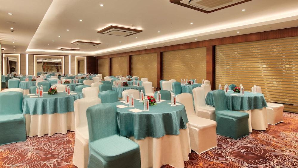 Golden Tulip Essential Jaipur Hotel Buitenkant foto