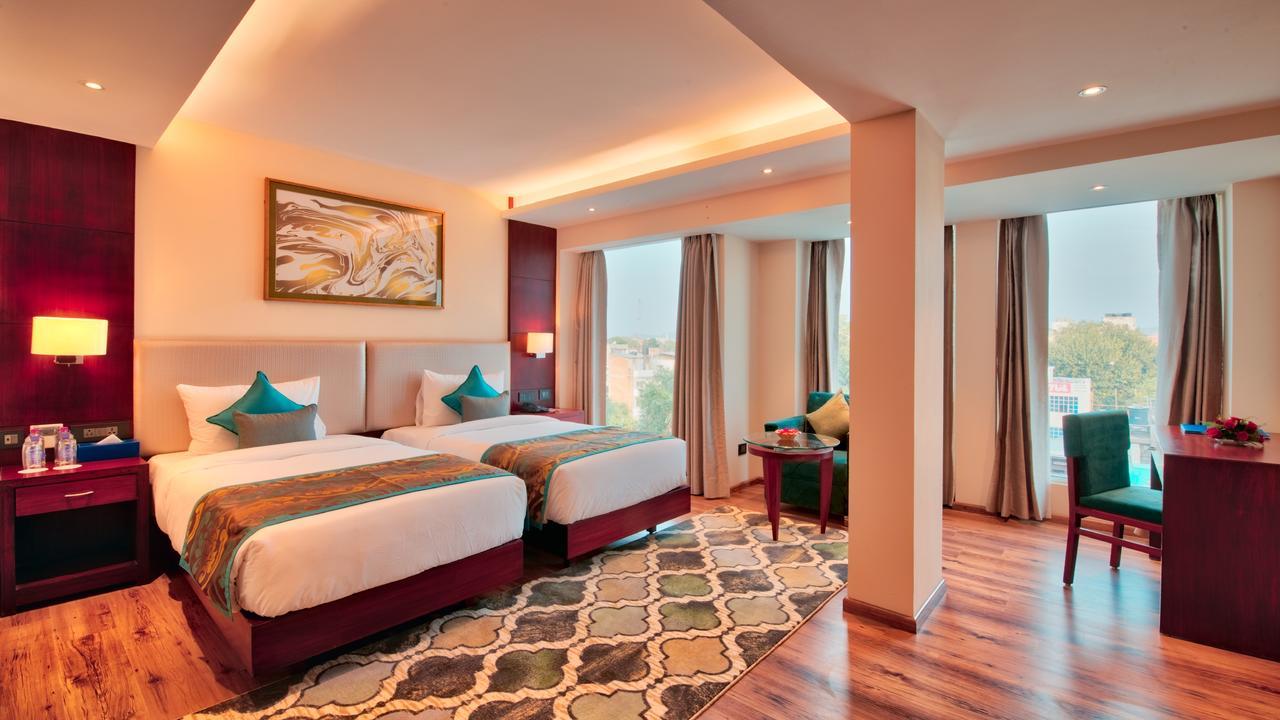 Golden Tulip Essential Jaipur Hotel Buitenkant foto