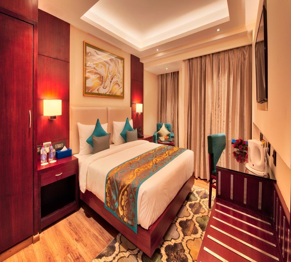 Golden Tulip Essential Jaipur Hotel Buitenkant foto
