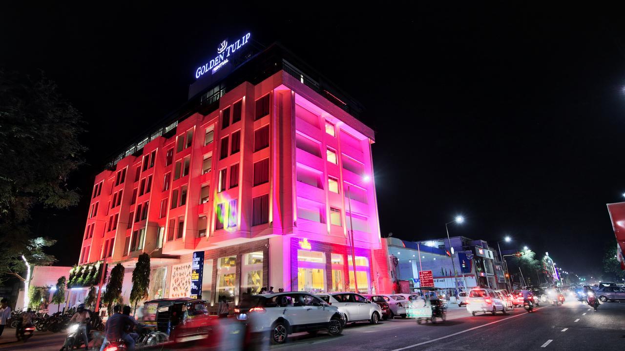Golden Tulip Essential Jaipur Hotel Buitenkant foto