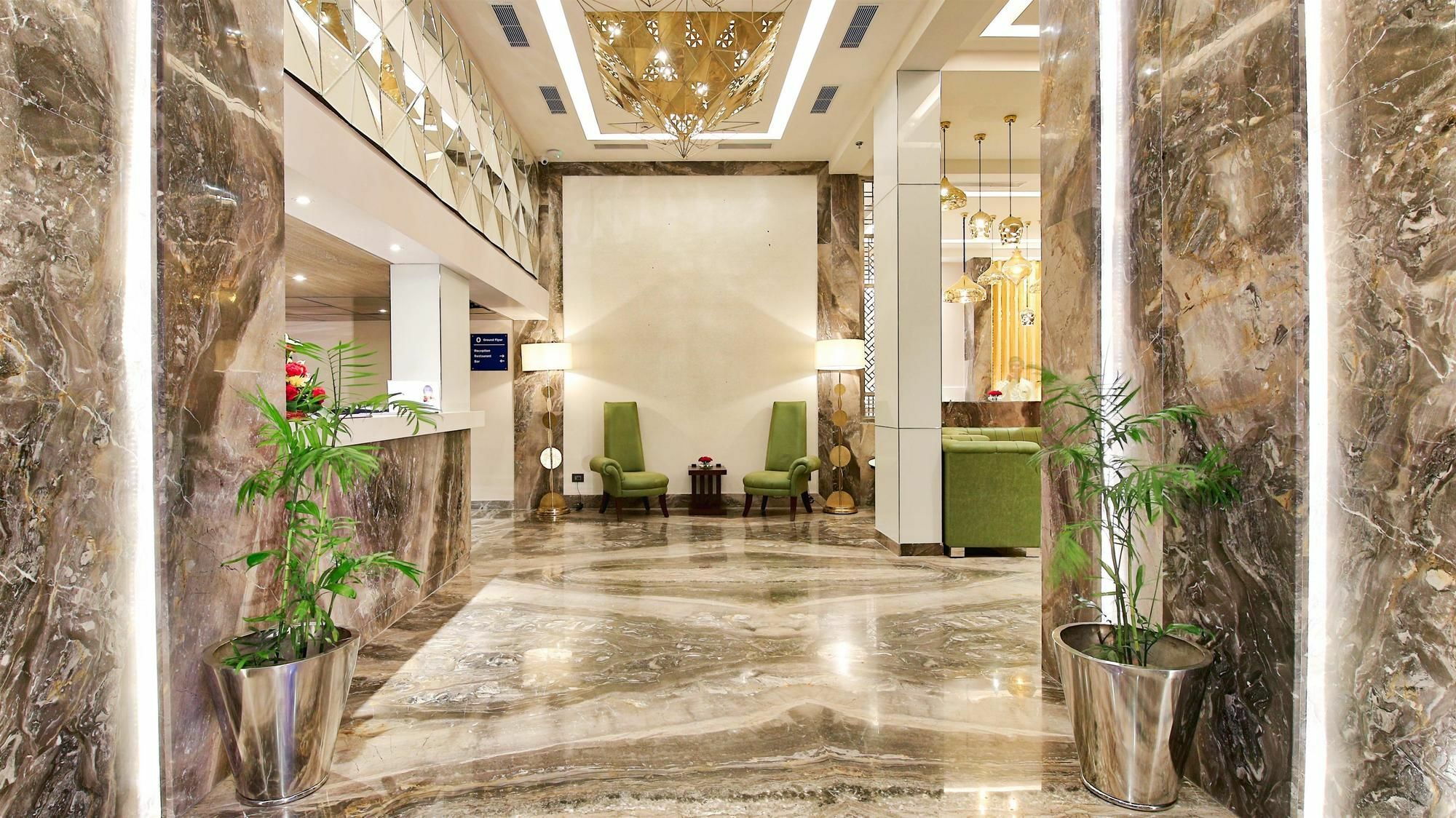 Golden Tulip Essential Jaipur Hotel Buitenkant foto